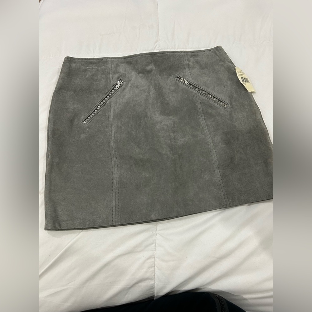 ⬇️PRICE DROP ⬇️ 
BLANKNYC • Grey Suede Mini Skirt • size 29